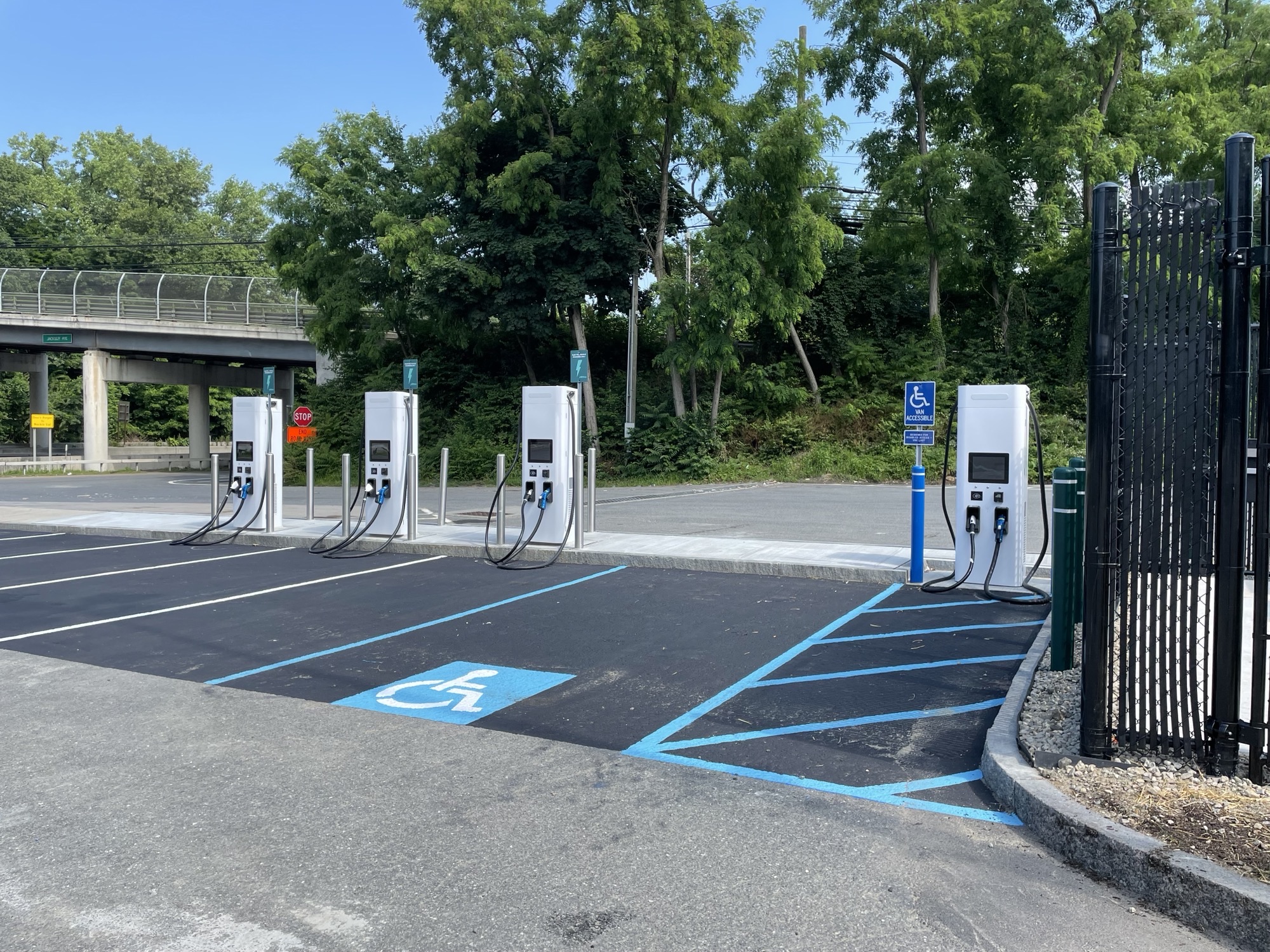 Electric Vehicle Charging Stations NY Thruway Authority